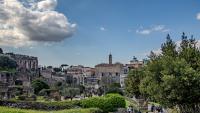Vue sur le Palais Sénatorial depuis le forum